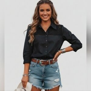 Design History Women's Black Button Up Top Medium